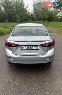Седан Mazda 3 2018 в 