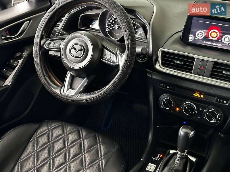 Седан Mazda 3 2018 в Одессе