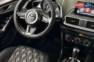Седан Mazda 3 2018 в 