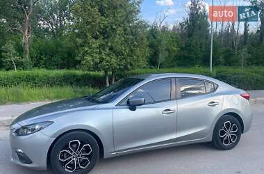 Седан Mazda 3 2016 в 