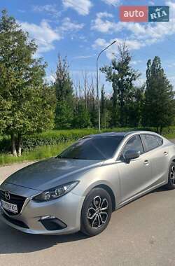 Седан Mazda 3 2016 в 