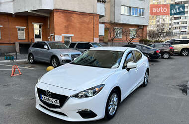 Седан Mazda 3 2015 в 