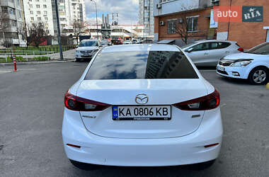 Седан Mazda 3 2015 в 