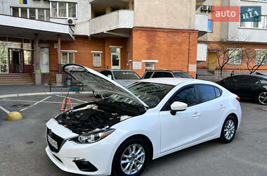 Седан Mazda 3 2015 в 
