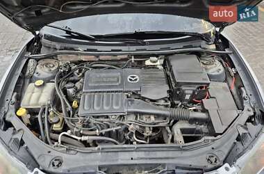 Седан Mazda 3 2004 в 