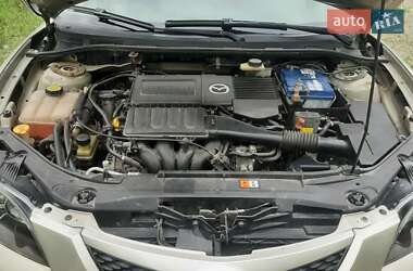 Седан Mazda 3 2005 в 