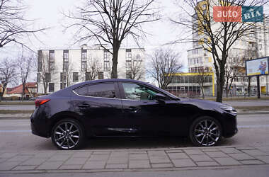 Седан Mazda 3 2018 в 