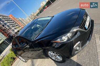 Седан Mazda 3 2016 в 