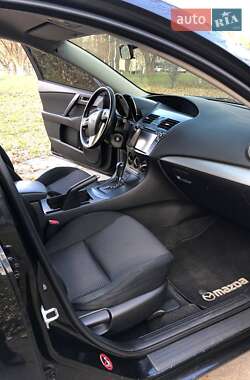 Седан Mazda 3 2011 в 
