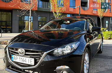 Седан Mazda 3 2016 в Києві