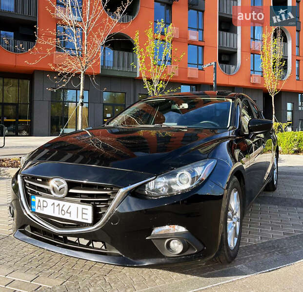 Седан Mazda 3 2016 в 