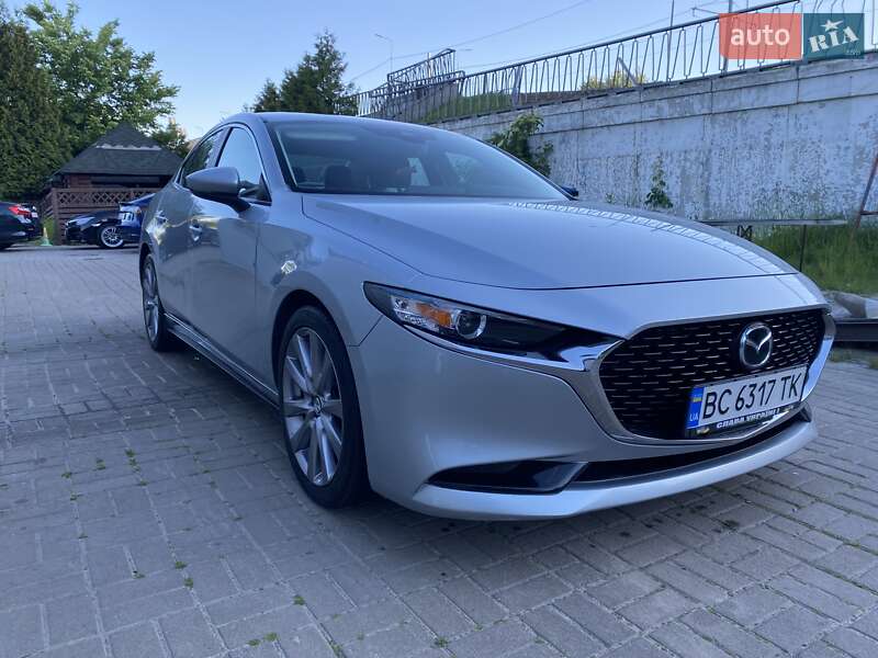 Седан Mazda 3 2019 в Львові