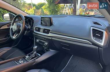 Седан Mazda 3 2018 в 