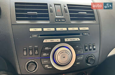 Хэтчбек Mazda 3 2011 в 