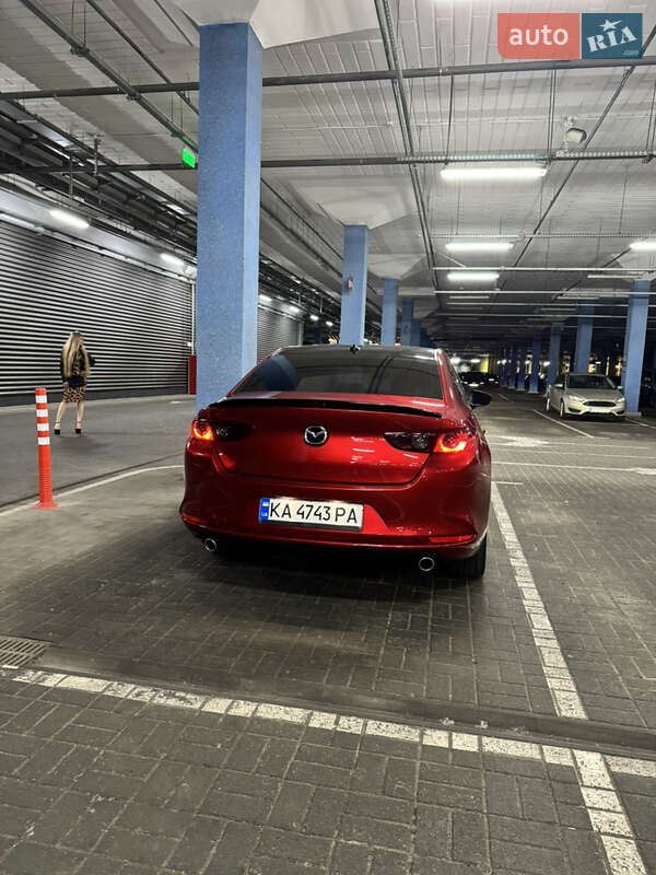Седан Mazda 3 2019 в Киеве