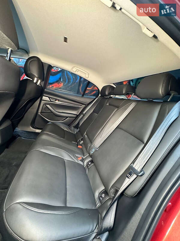Седан Mazda 3 2019 в Киеве