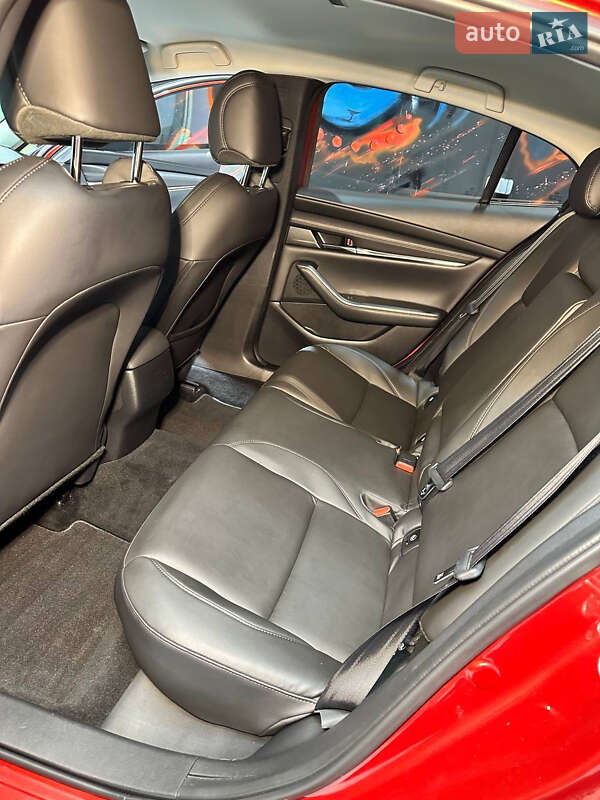 Седан Mazda 3 2019 в Киеве