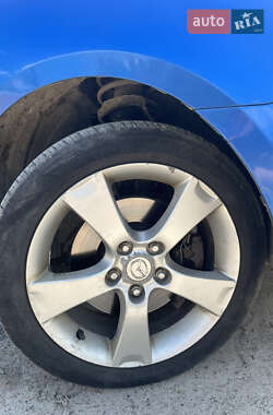 Седан Mazda 3 2004 в 