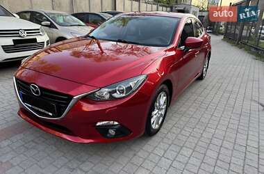Седан Mazda 3 2015 в 