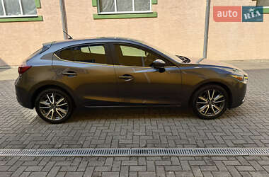Хэтчбек Mazda 3 2018 в 