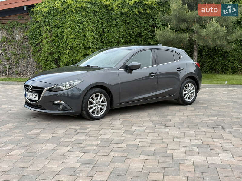 Хэтчбек Mazda 3 2014 в Ивано-Франковске