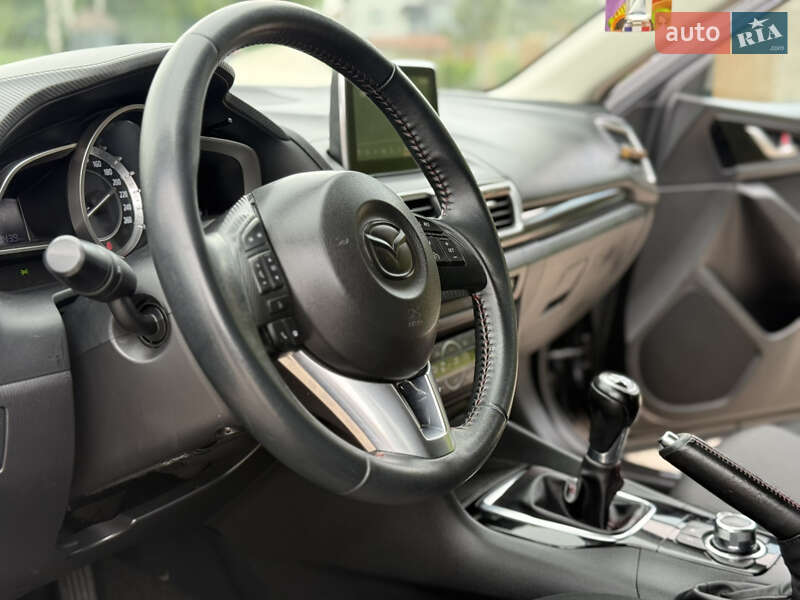 Хэтчбек Mazda 3 2014 в Ивано-Франковске