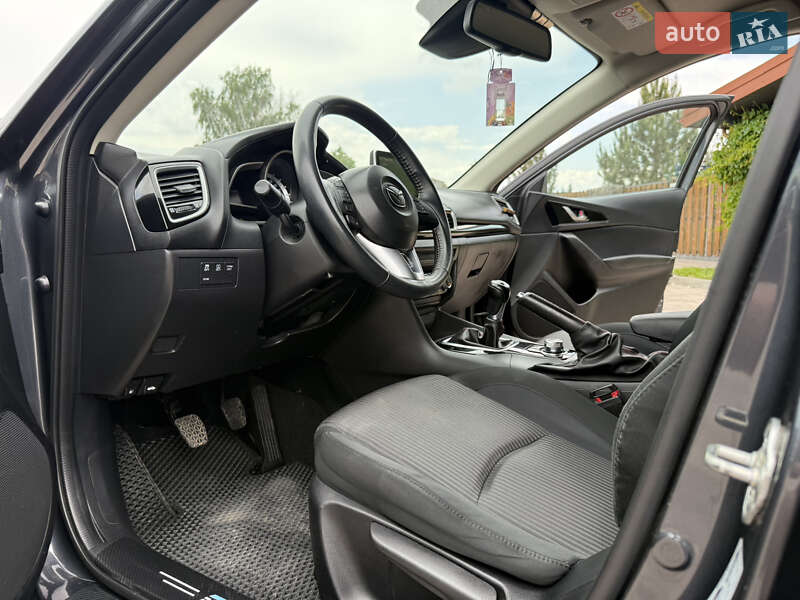 Хэтчбек Mazda 3 2014 в Ивано-Франковске