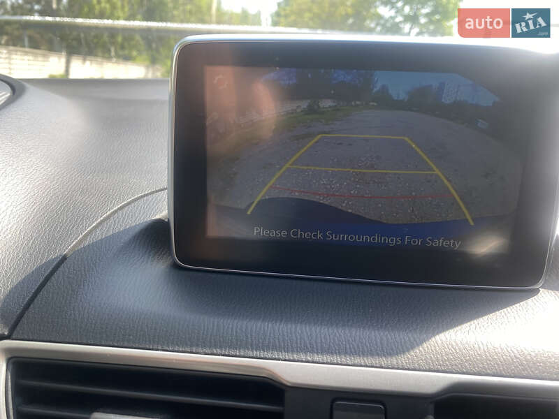 Седан Mazda 3 2016 в Дніпрі