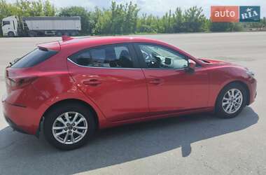 Хэтчбек Mazda 3 2016 в 