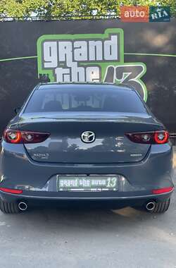 Седан Mazda 3 2023 в 