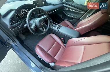Седан Mazda 3 2023 в 