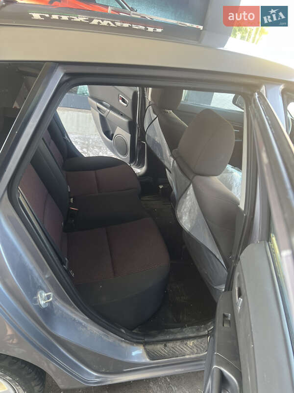 Хетчбек Mazda 3 2004 в Івано-Франківську