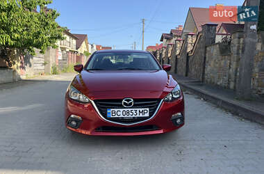 Седан Mazda 3 2015 в Львове
