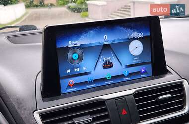 Седан Mazda 3 2014 в 