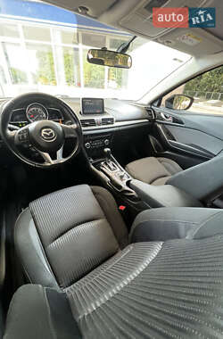 Седан Mazda 3 2015 в 