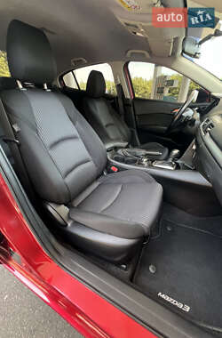 Седан Mazda 3 2015 в 