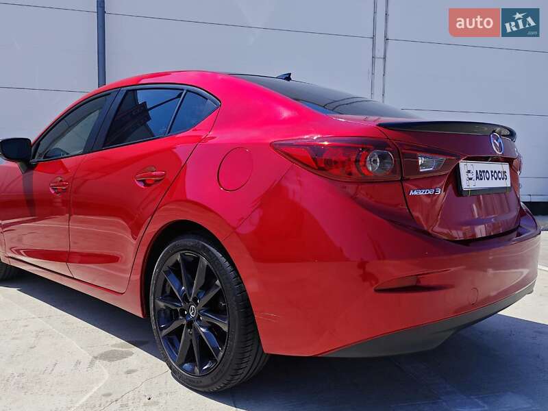 Седан Mazda 3 2017 в Киеве