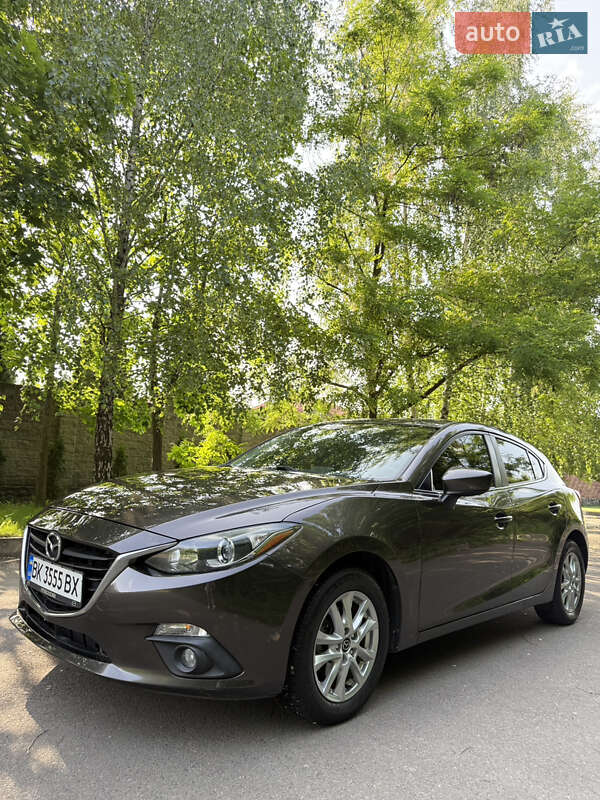 Хэтчбек Mazda 3 2014 в 