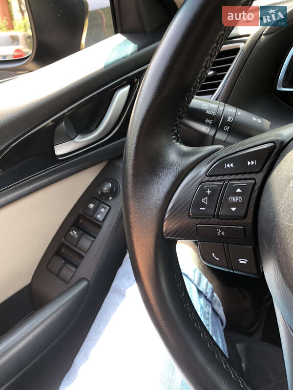 Седан Mazda 3 2014 в Днепре