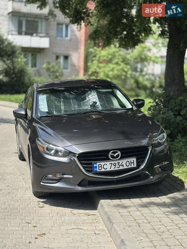 Седан Mazda 3 2017 в 