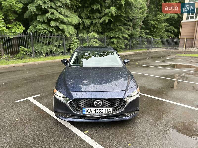 Седан Mazda 3 2019 в Киеве