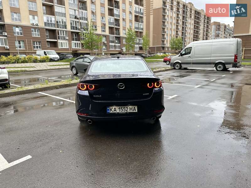 Седан Mazda 3 2019 в Киеве
