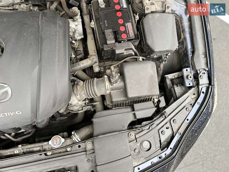 Седан Mazda 3 2019 в Киеве