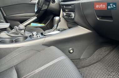Седан Mazda 3 2016 в 