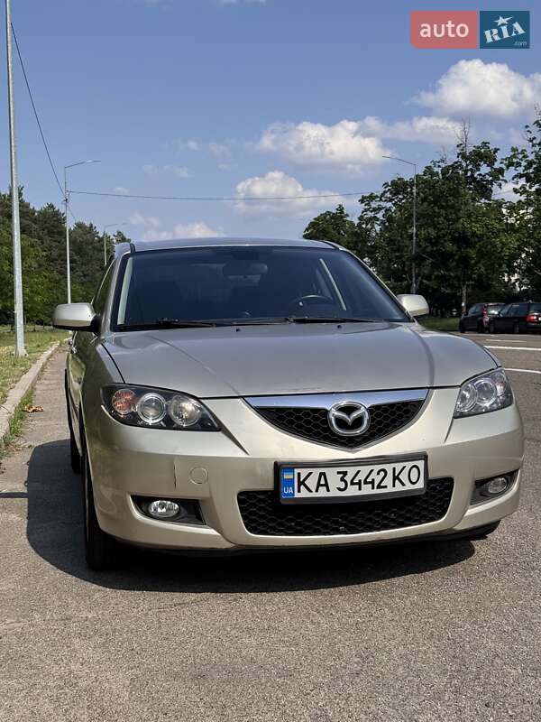 Седан Mazda 3 2006 в Киеве