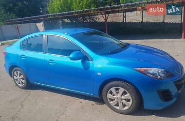Седан Mazda 3 2010 в 