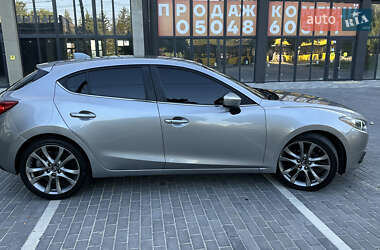 Хэтчбек Mazda 3 2014 в 