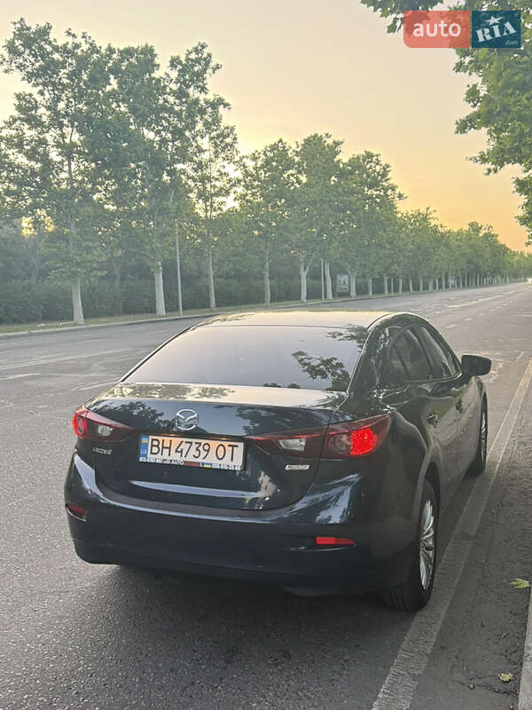 Седан Mazda 3 2017 в Одесі