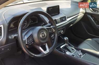 Седан Mazda 3 2016 в 