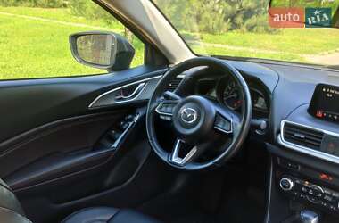 Седан Mazda 3 2016 в 